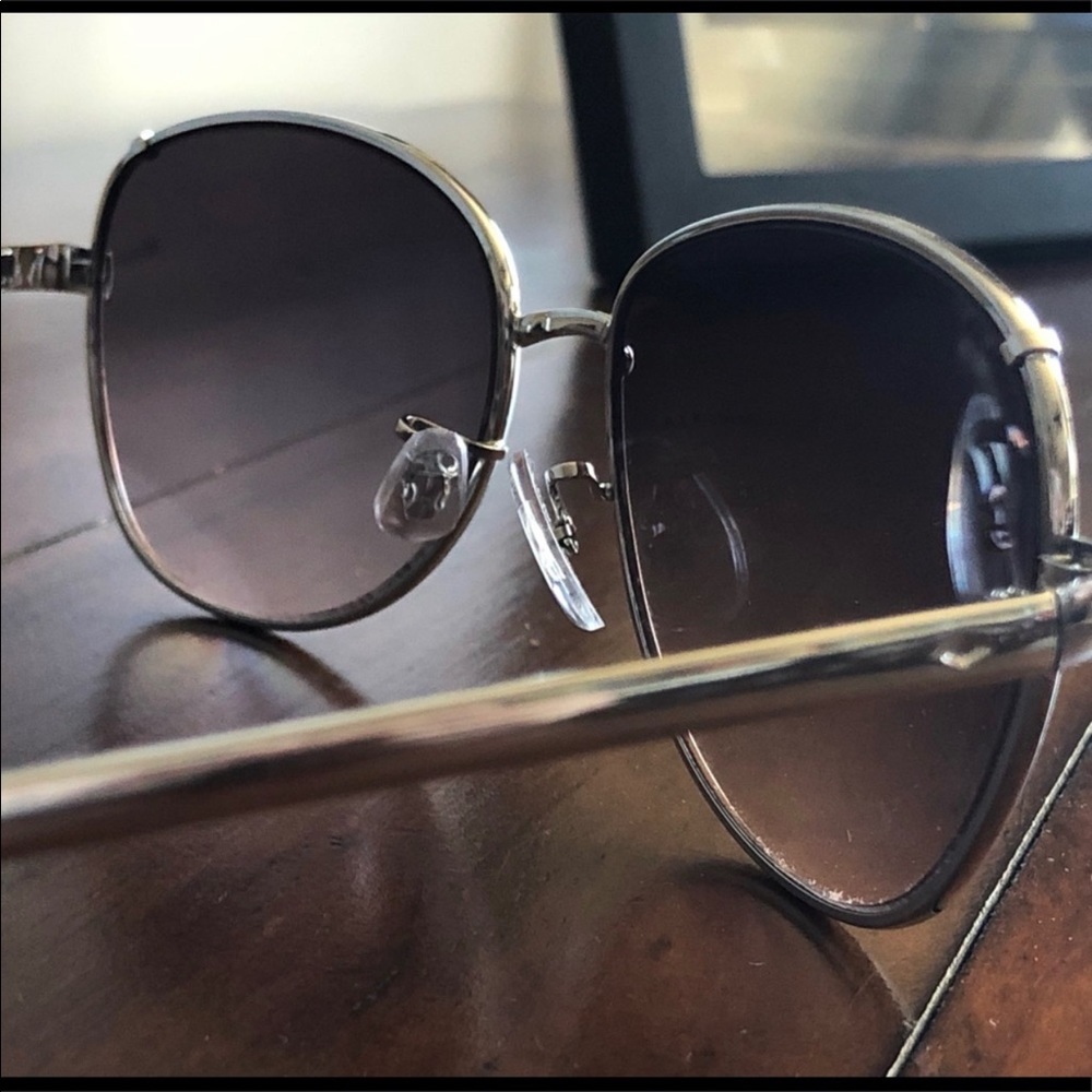 Fossil Aviator sunglasses